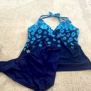 Swimsuit from Cupshe. New but no longer has tag attached.